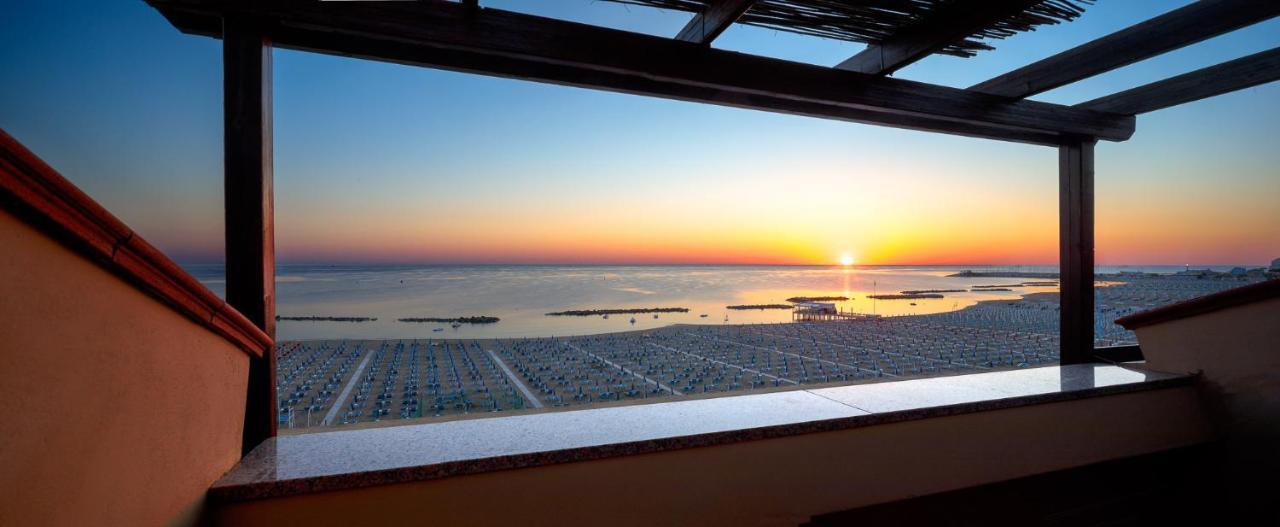 Rex Residence Hotel Cattolica Dış mekan fotoğraf