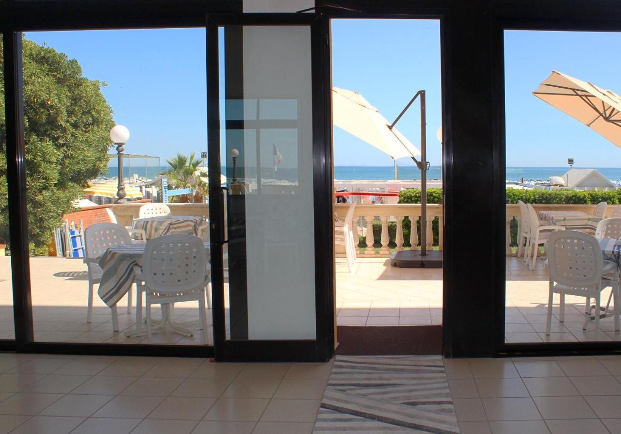 Rex Residence Hotel Cattolica Dış mekan fotoğraf