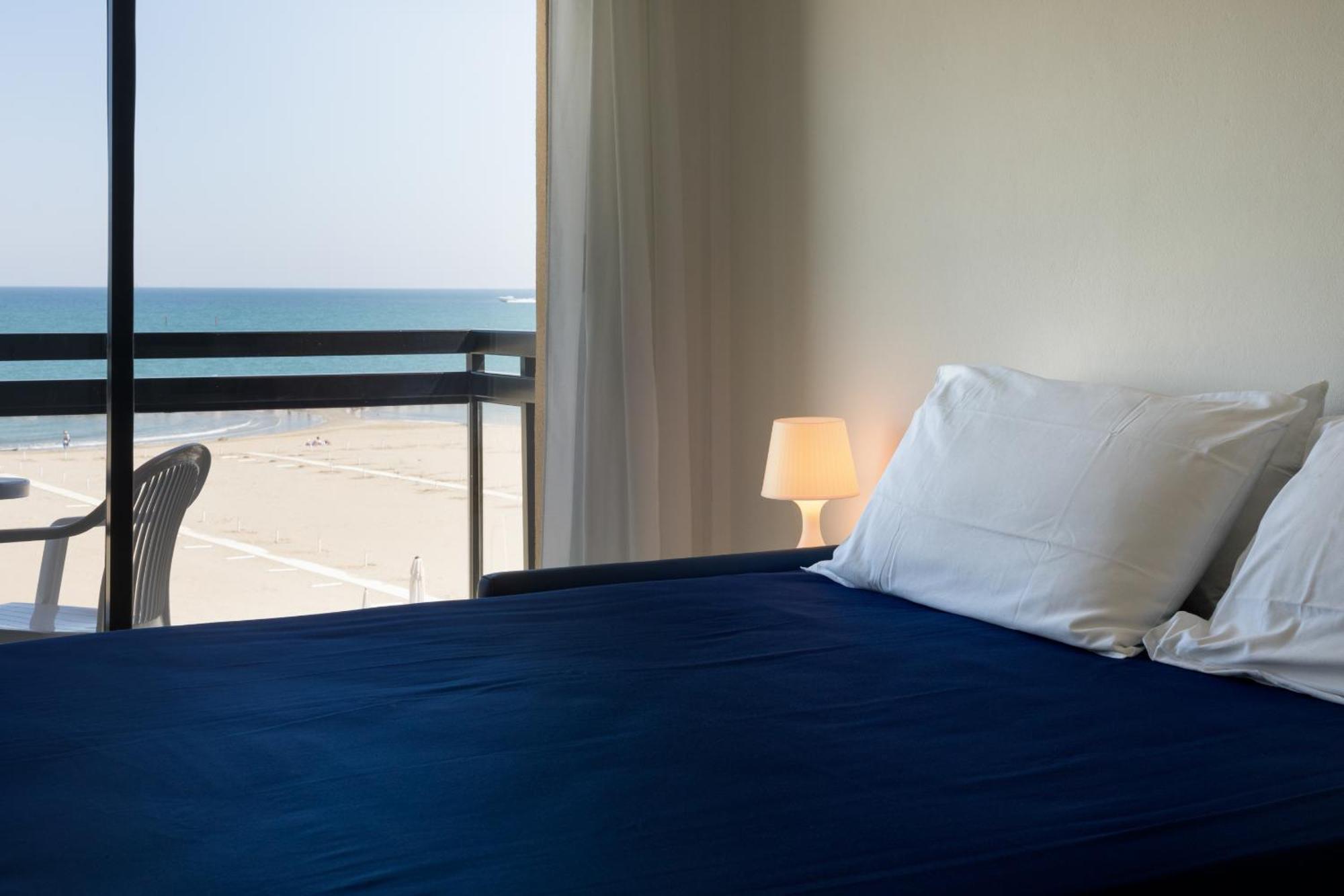 Rex Residence Hotel Cattolica Dış mekan fotoğraf